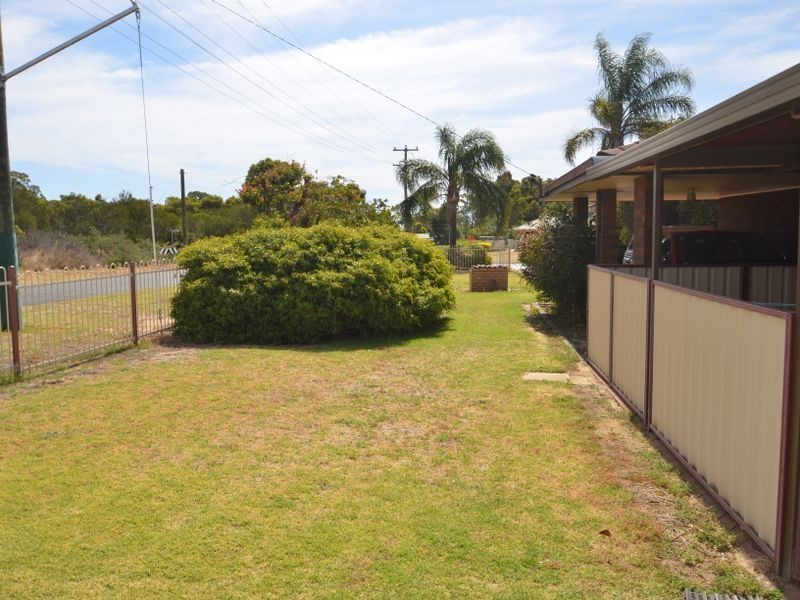 2 Cooks Way, Beela WA 6224