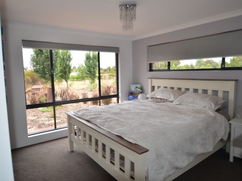 244 Tenth Street, Harvey WA 6220