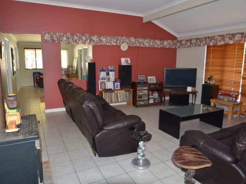 10 Roesner Road, Harvey WA 6220