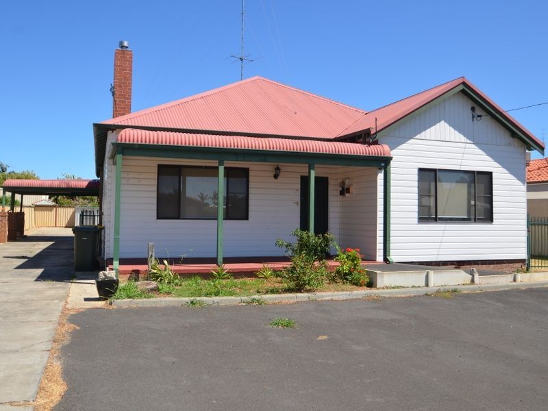 3 third Street, Harvey WA 6220