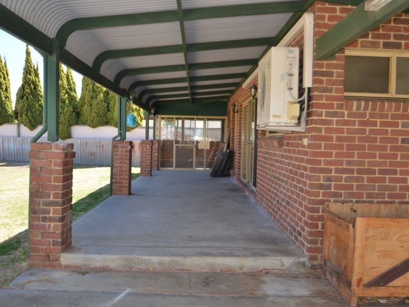 3 third Street, Harvey WA 6220