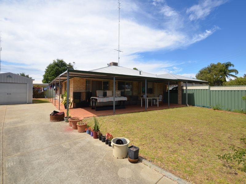 1 Candeloro Place, Harvey WA 6220