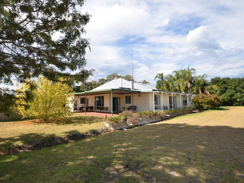 180 Tenth Street, Harvey WA 6220