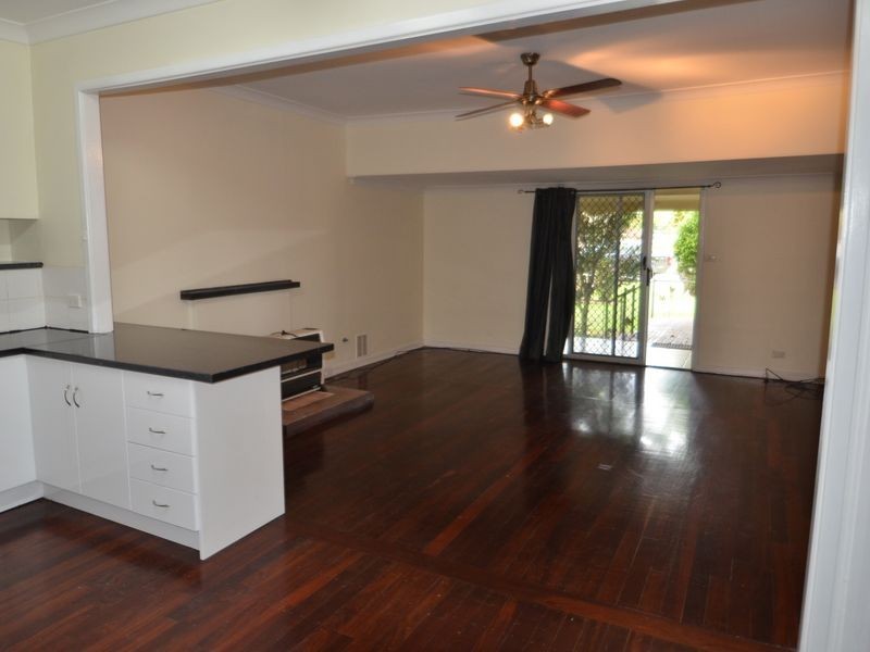 11 Merriedale Crescent, Harvey WA 6220