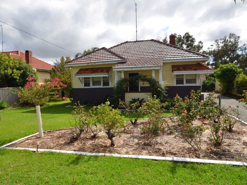 18 Buckby Road, Harvey WA 6220
