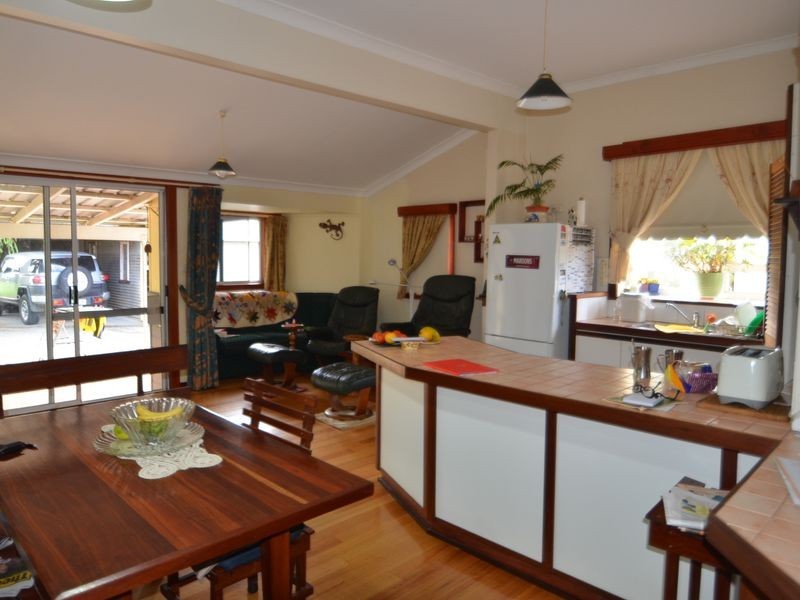 18 Buckby Road, Harvey WA 6220