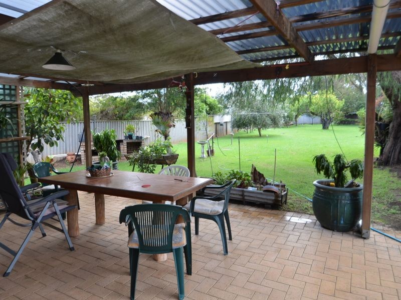 18 Buckby Road, Harvey WA 6220