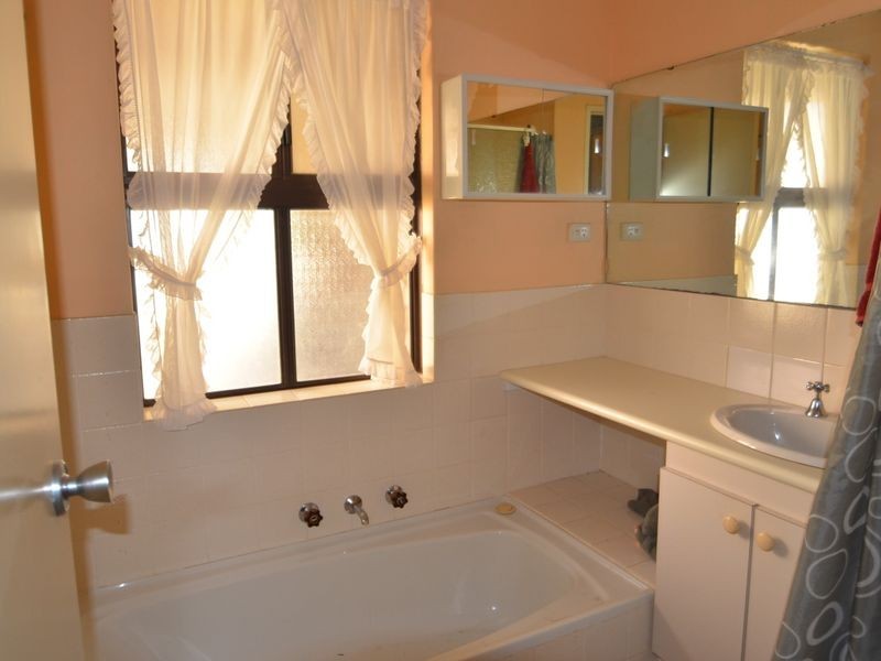 25 Centennial Avenue, Harvey WA 6220