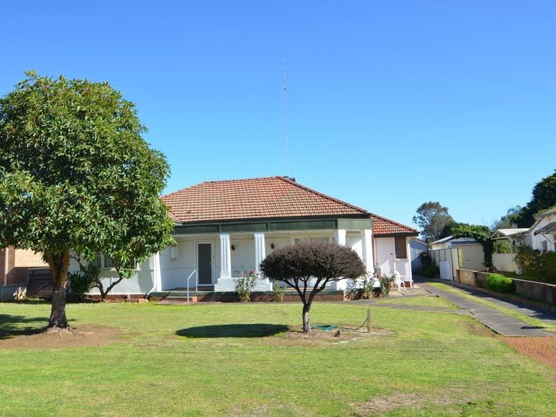 6 Kidson Street, Harvey WA 6220