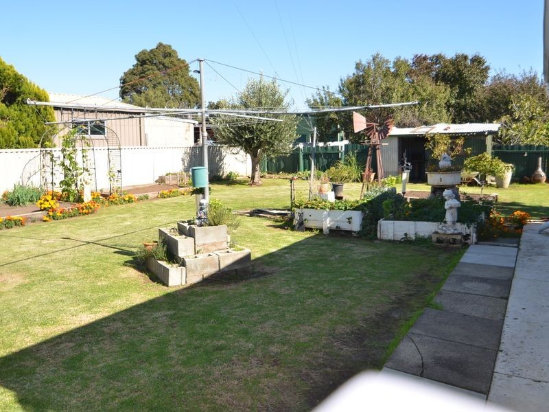 6 Kidson Street, Harvey WA 6220