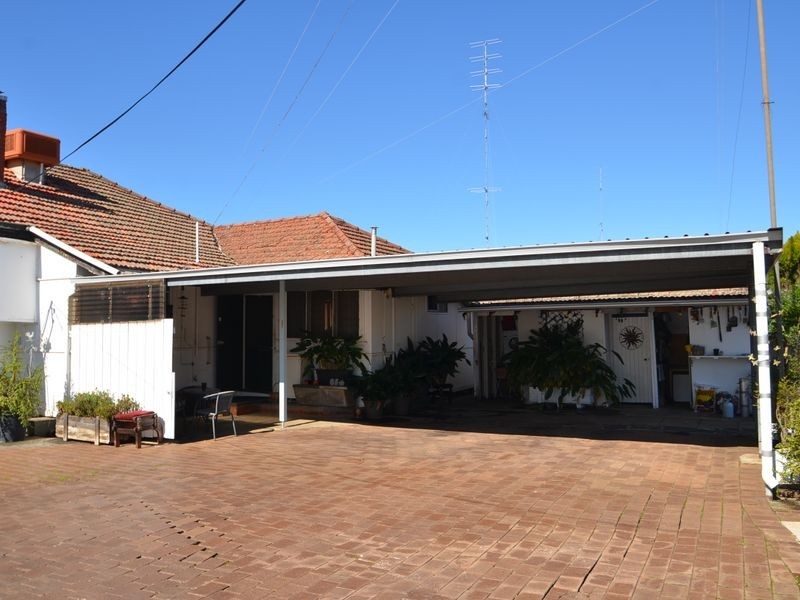 6 Kidson Street, Harvey WA 6220