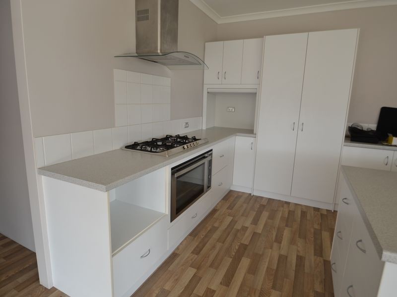 102 Herbert Road, Harvey WA 6220