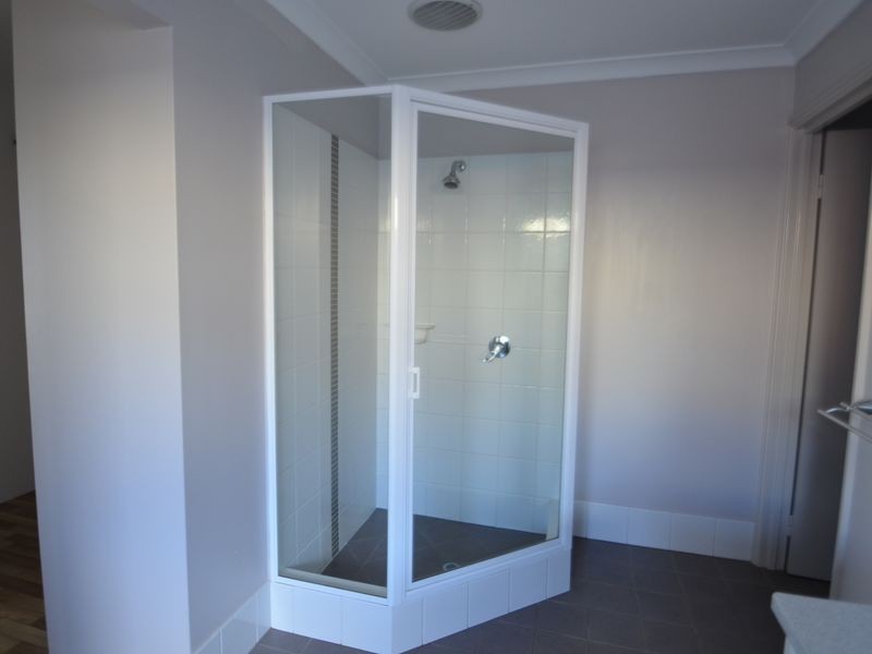 102 Herbert Road, Harvey WA 6220