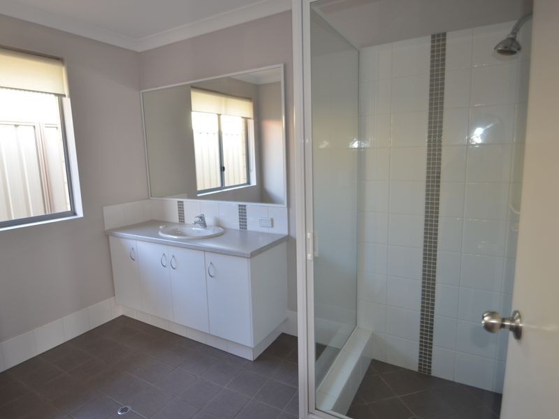 102 Herbert Road, Harvey WA 6220