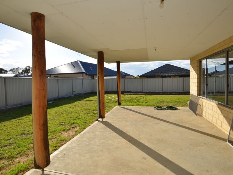 102 Herbert Road, Harvey WA 6220