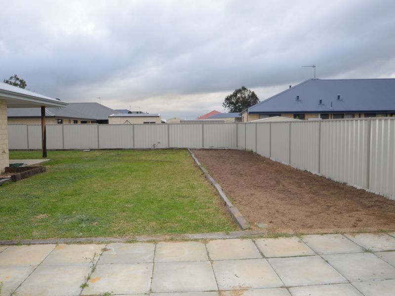 102 Herbert Road, Harvey WA 6220