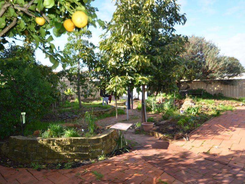 5 Gerschow Avenue, Harvey WA 6220