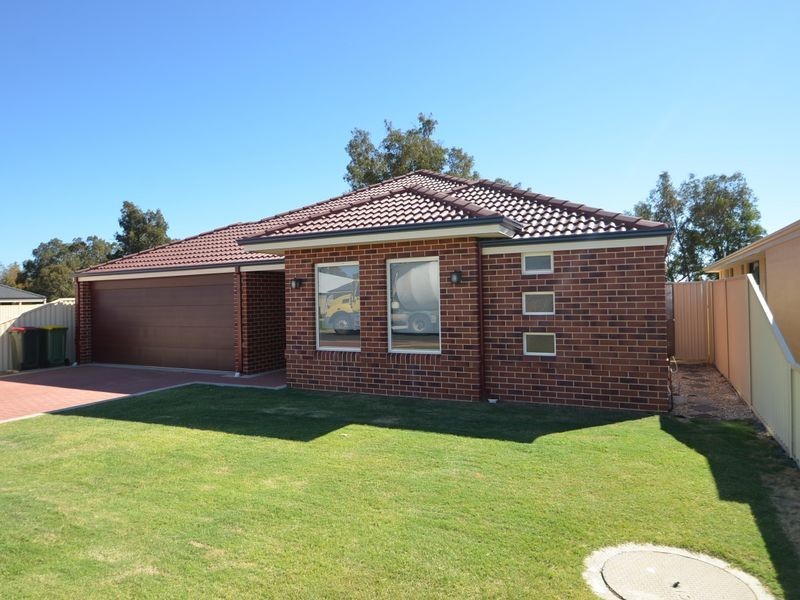 11 Raneri Avenue, Harvey WA 6220