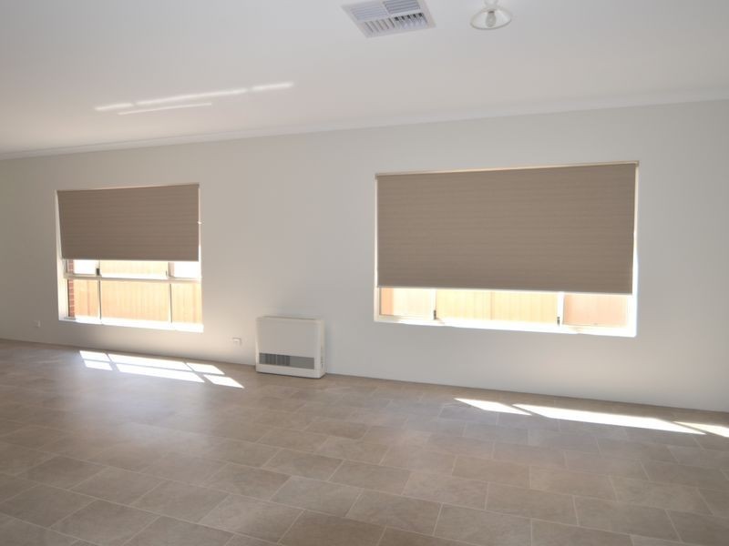 11 Raneri Avenue, Harvey WA 6220