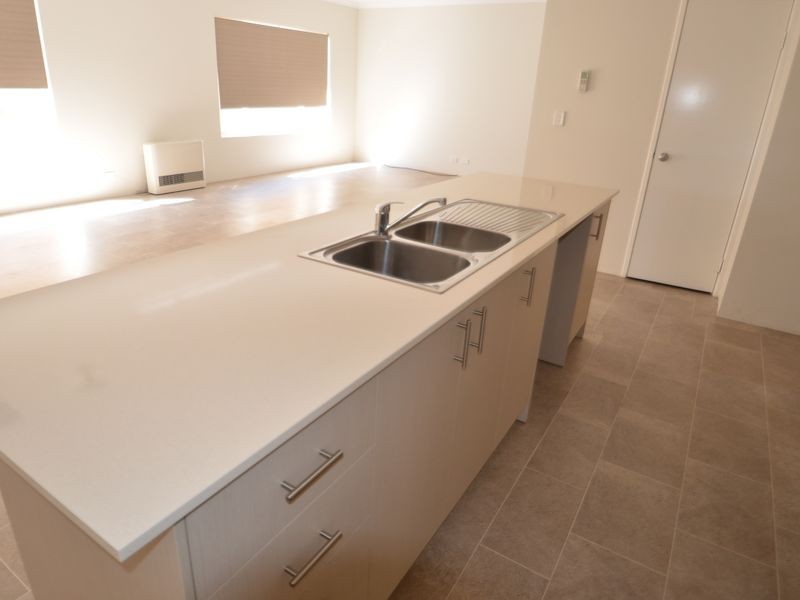 11 Raneri Avenue, Harvey WA 6220