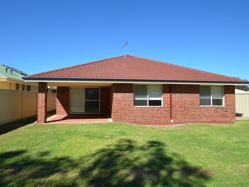 11 Raneri Avenue, Harvey WA 6220