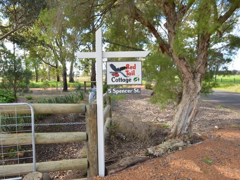 5 Spencer Street, Cookernup WA 6220