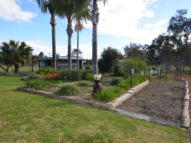 5 Spencer Street, Cookernup WA 6220