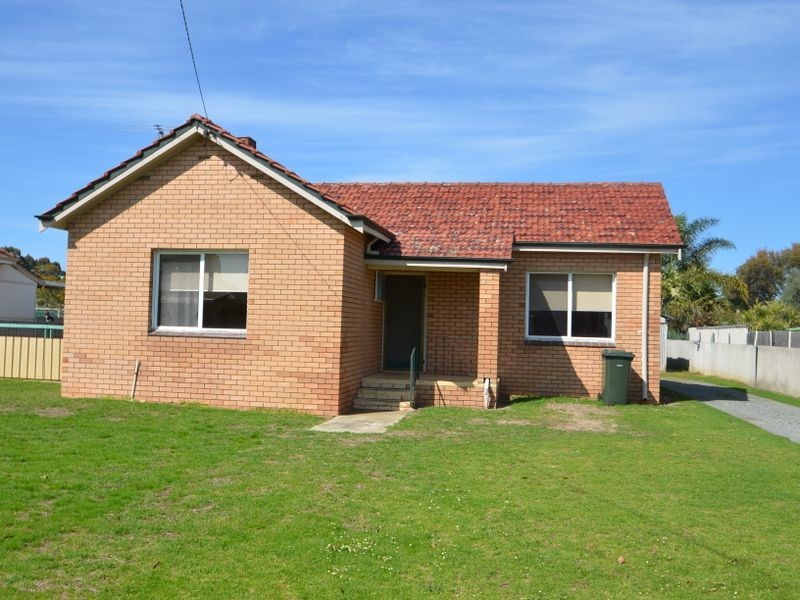 17 Peet Street, Harvey WA 6220