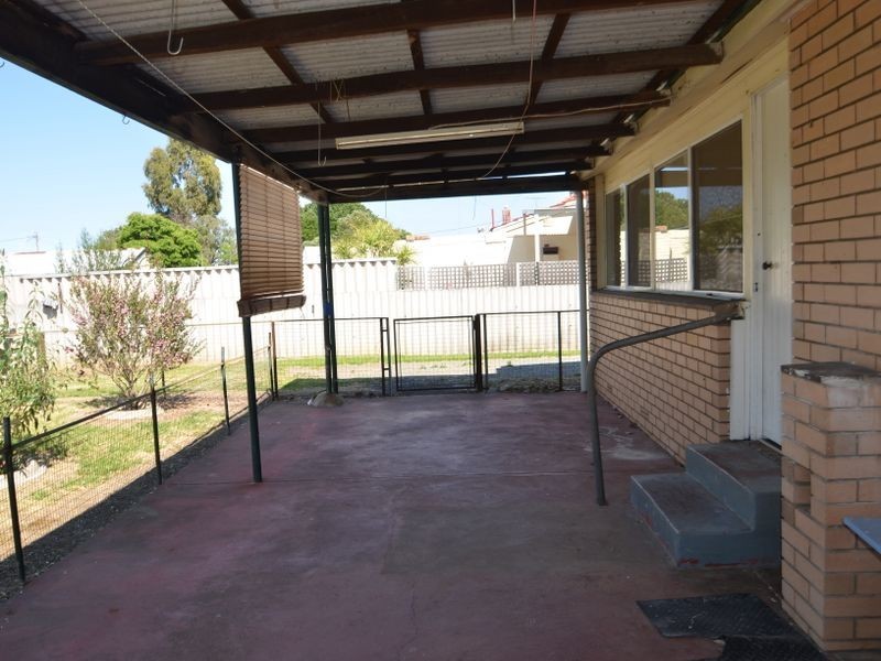 17 Peet Street, Harvey WA 6220