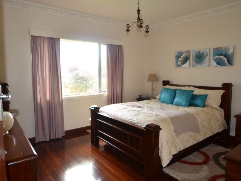 19 Merriedale Crescent, Harvey WA 6220