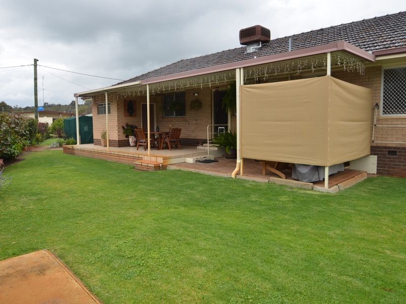 19 Merriedale Crescent, Harvey WA 6220