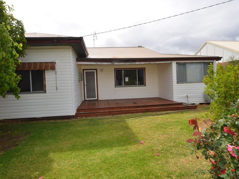 1 Kidson Street, Harvey WA 6220