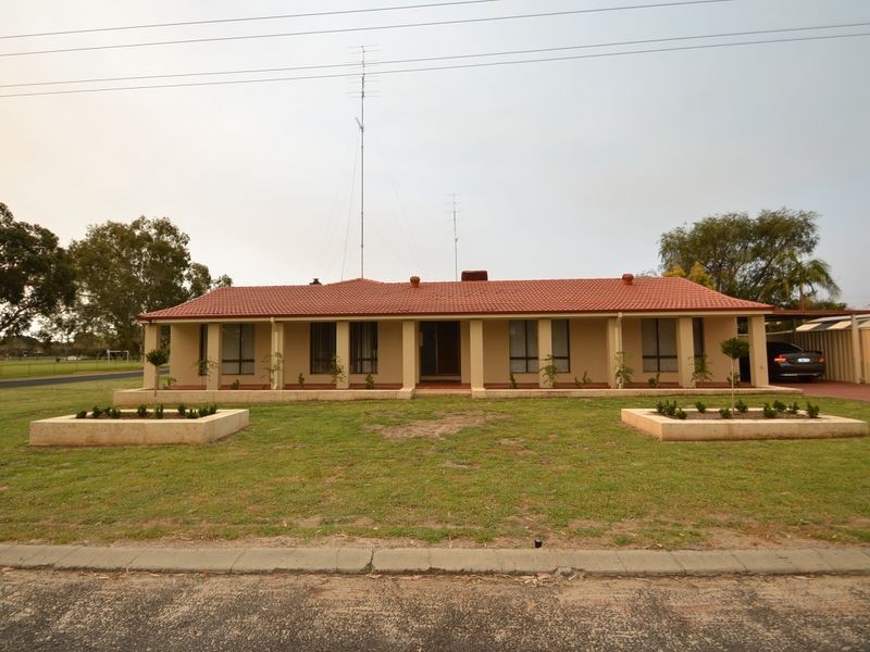 7 Hinge Road, Harvey WA 6220