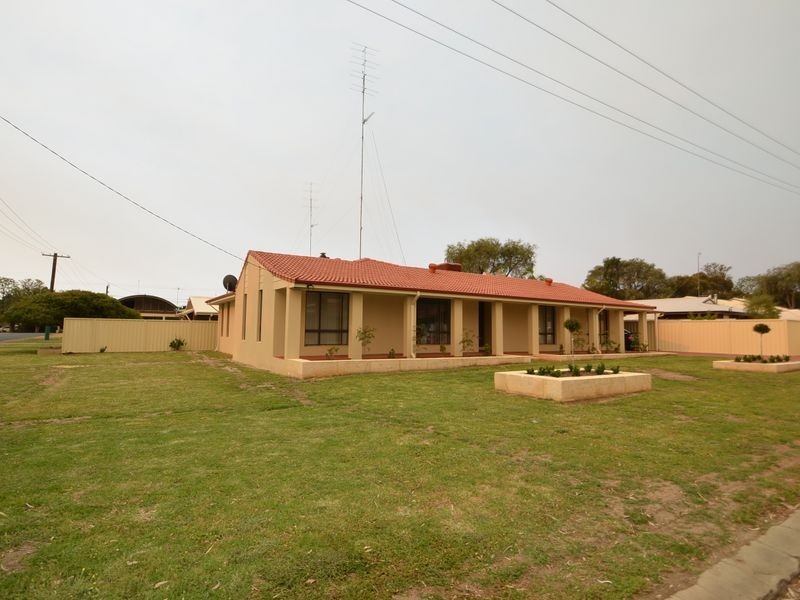 7 Hinge Road, Harvey WA 6220