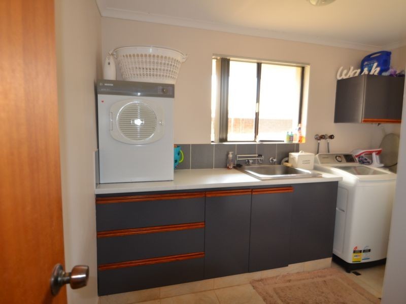 7 Hinge Road, Harvey WA 6220