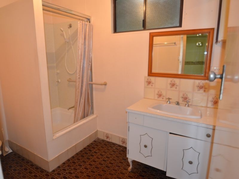 4 Roy Street, Harvey WA 6220