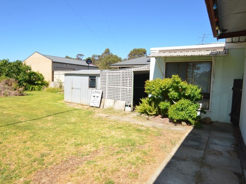 4 Roy Street, Harvey WA 6220