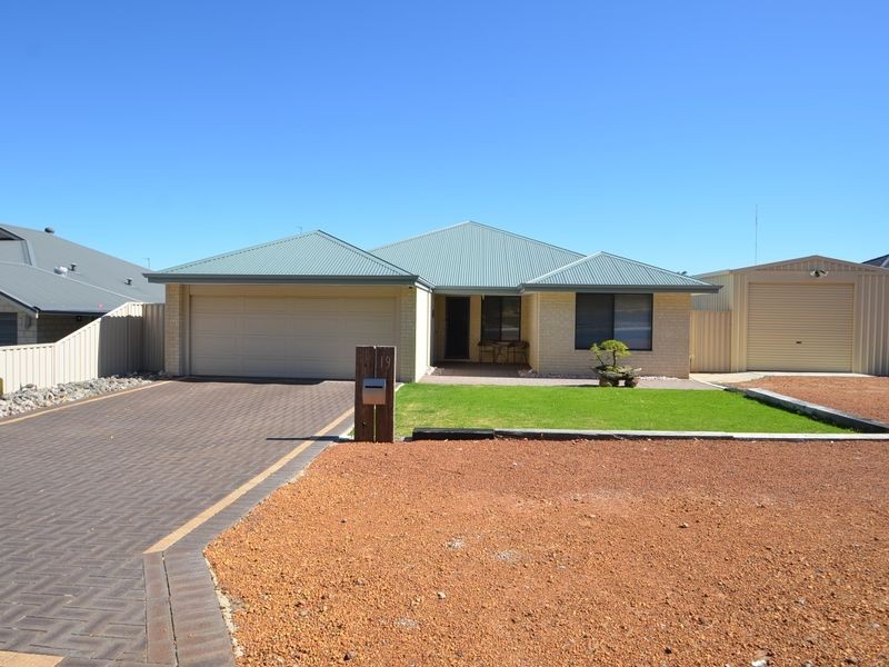 19 Butcherbird Road, Harvey WA 6220