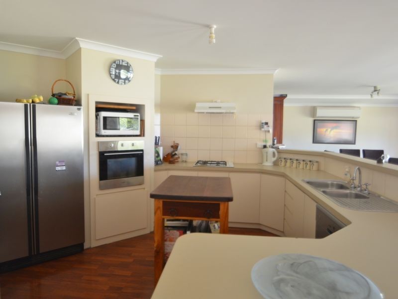 19 Butcherbird Road, Harvey WA 6220