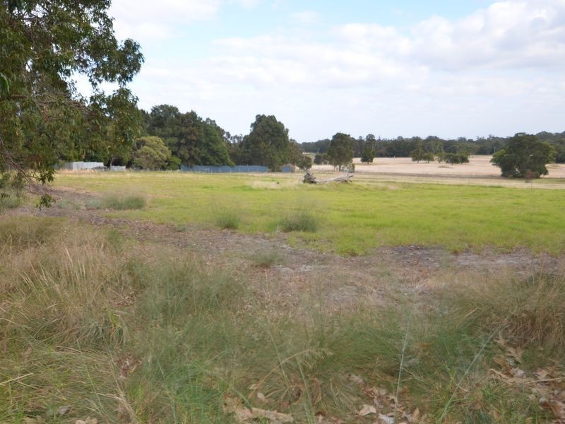 73 Weir Road, Harvey WA 6220