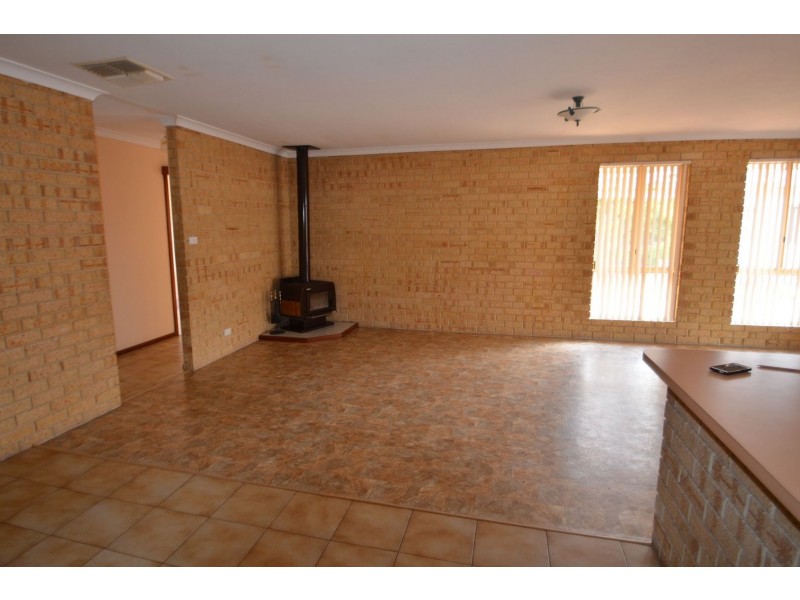 36 Minella Road, Harvey WA 6220