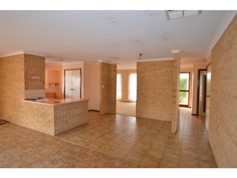 36 Minella Road, Harvey WA 6220