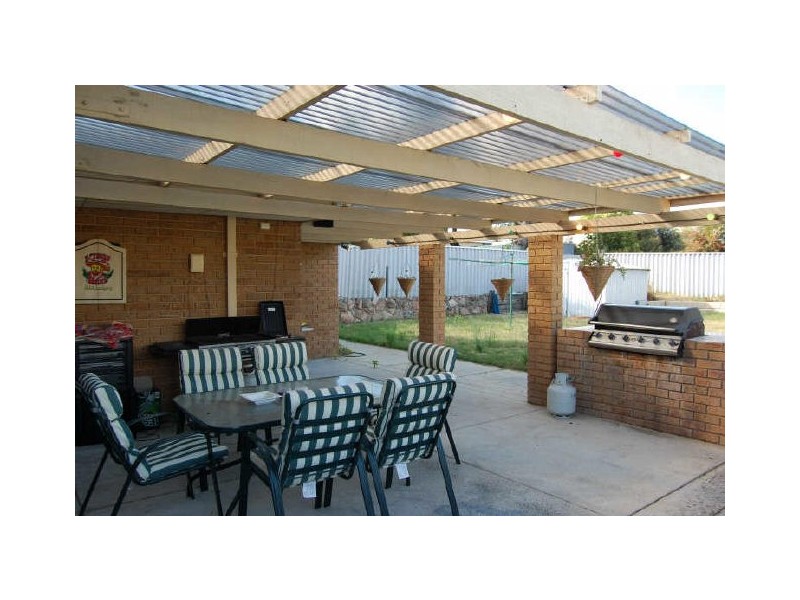 12 Tarndale Way, South Lake WA 6164