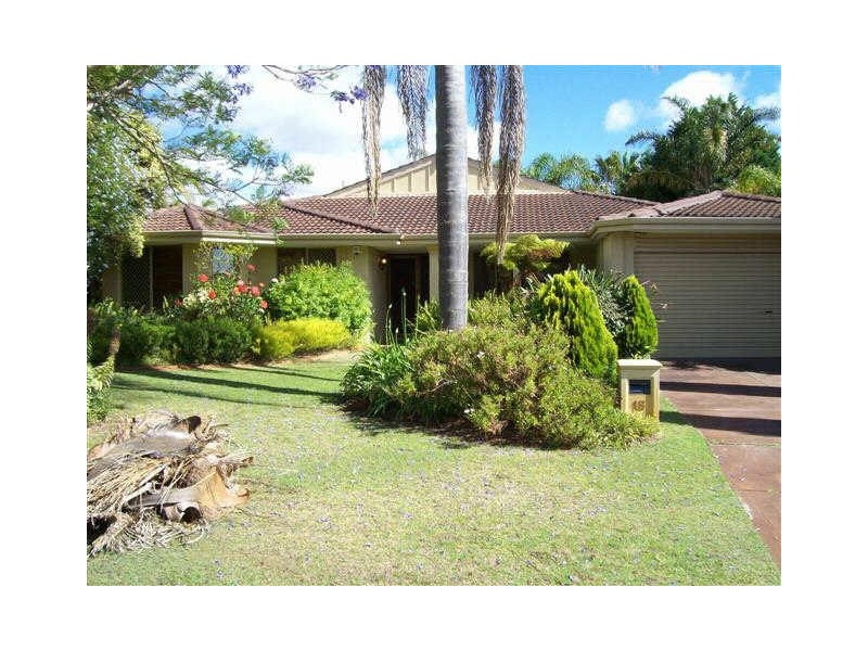 15 Ten Seldam Circle, Winthrop WA 6150