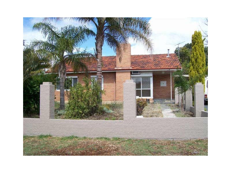 5 Regan Street, Coolbellup WA 6163