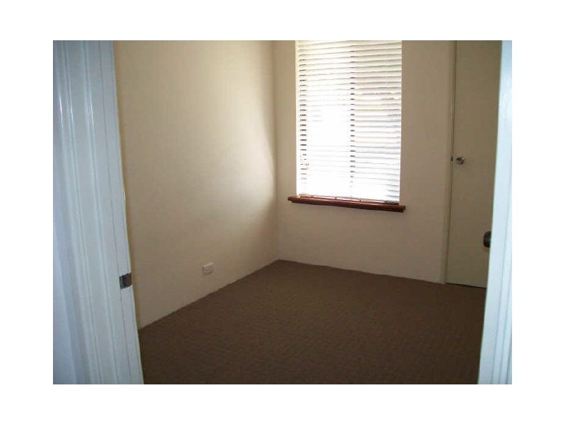 22 Chesters Way, Winthrop WA 6150