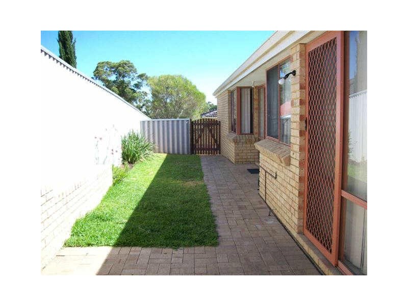 12D Green Street, Kardinya WA 6163