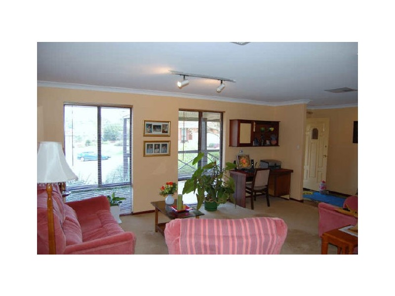 6 Jull Court, Kardinya WA 6163