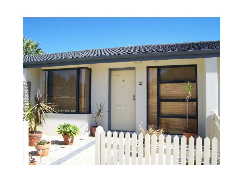 2/2 Lear Place, Coolbellup WA 6163