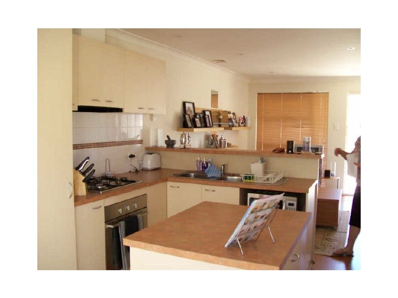 2/2 Lear Place, Coolbellup WA 6163